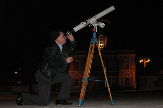 Obserwacja wąskiego sierpa Wenus nad Jasną Górą (Częstochowa, kwiecień 2012)