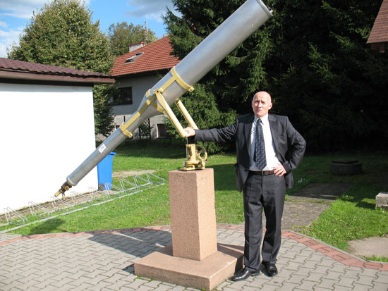 W Młodzieżowym Obserwatorium Astronomicznym w Niepołomicach (2010).